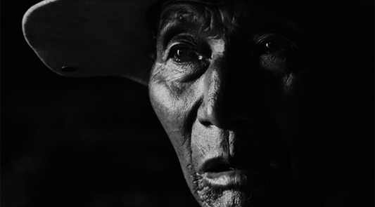 Meeting one of the last Himalayan muleteers - by Jeff Fuchs